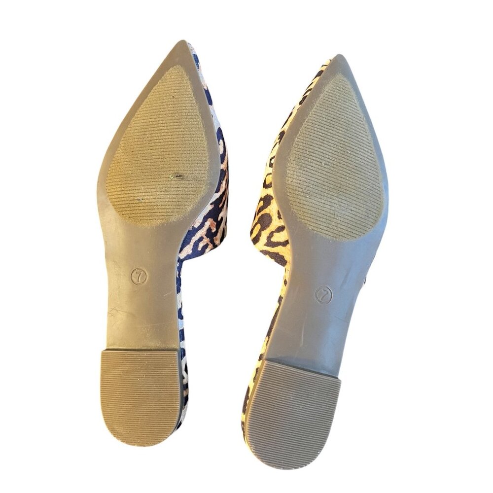 Lulus Casual Leopard Print Slip-On Flats Sz 7 - Picture 2 of 4